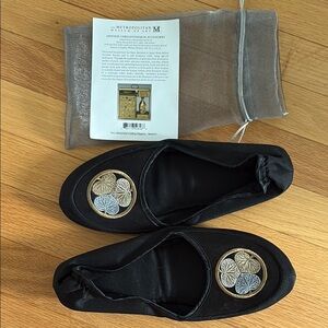 Black metropolitan museum of art (MoMA) slippers